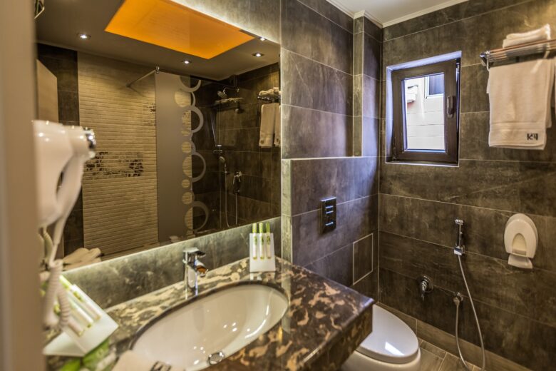 Stay 23 201 bathroom